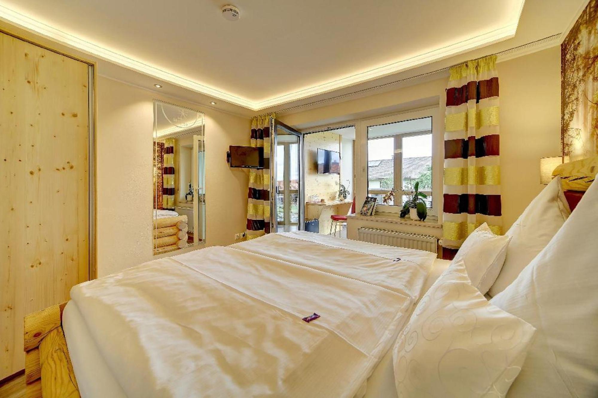 Hotel Hirschenstein Achslach Ngoại thất bức ảnh
